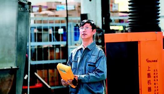 老炮二次創(chuàng)業(yè) 為工業(yè)機器人裝上“中國芯”——中國人工智能網(wǎng)